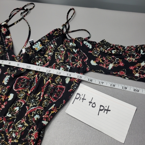 Kendall and Kylie cold shoulder strappy romper women's size small - Picture 10 of 15